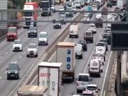 VÍDEO | Trànsit col·lapsat a la C-17: accident entre Mollet i Parets del Vallès en sentit nord