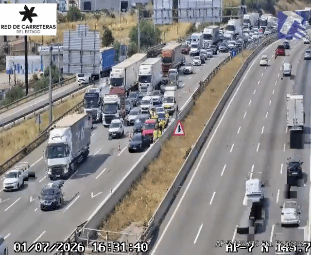 A l'AP-7 hi ha un carril tallat a Santa Perpètua de Mogoda en sentit Tarragona per un accident.